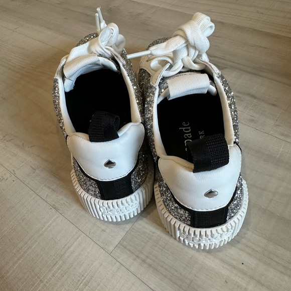 NEW Kate Spade Signature Lace Up Sneaker Silver Glitter - Picture 4 of 7